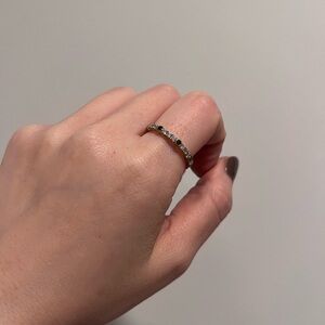 NEW Elegant Gold and Black Spinel Band Ring